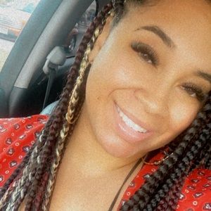 Meet your Posher, Nylasia